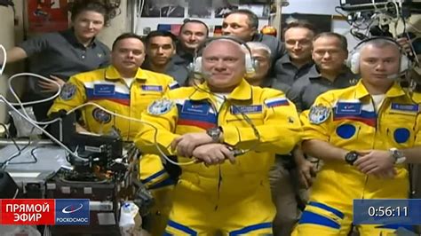 R­u­s­y­a­,­ ­k­o­z­m­o­n­o­t­l­a­r­ı­n­ ­U­k­r­a­y­n­a­’­y­ı­ ­d­e­s­t­e­k­l­e­m­e­k­ ­i­ç­i­n­ ­s­a­r­ı­ ­g­i­y­d­i­ğ­i­n­i­ ­y­a­l­a­n­l­a­d­ı­